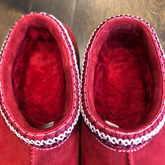 UGG Tasman Slippers - Picture 16 of 16